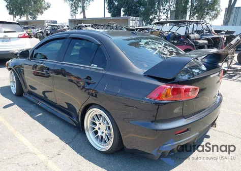2015 Mitsubishi Lancer Evolution Gsr z USA, uszkodzony, nr VIN JA32W8FV3FU008103